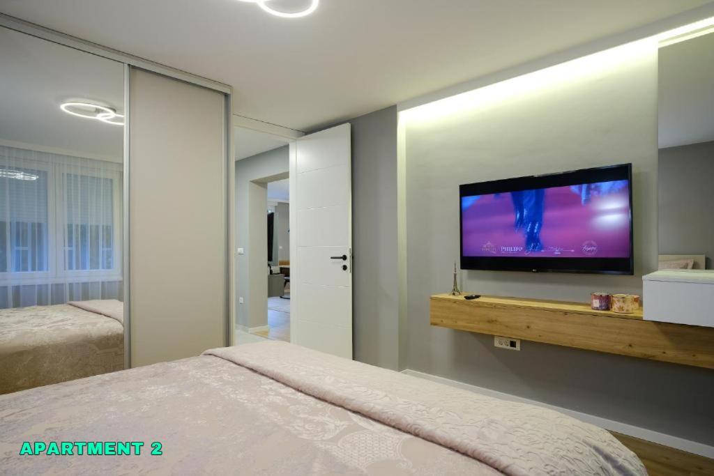 14 Apartment *